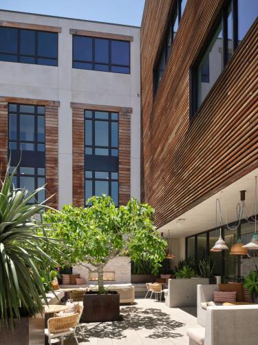 hotel cerro autograph collection