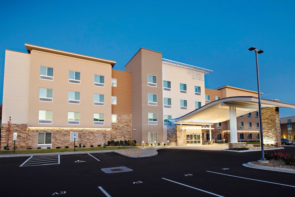 fairfield inn and suites by marriott dayton north