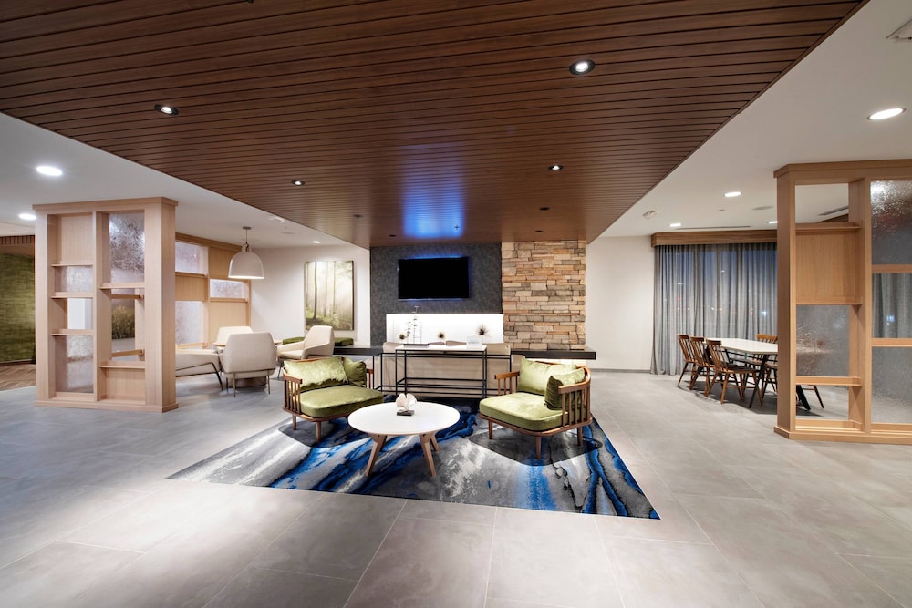 fairfield inn and suites by marriott dayton north