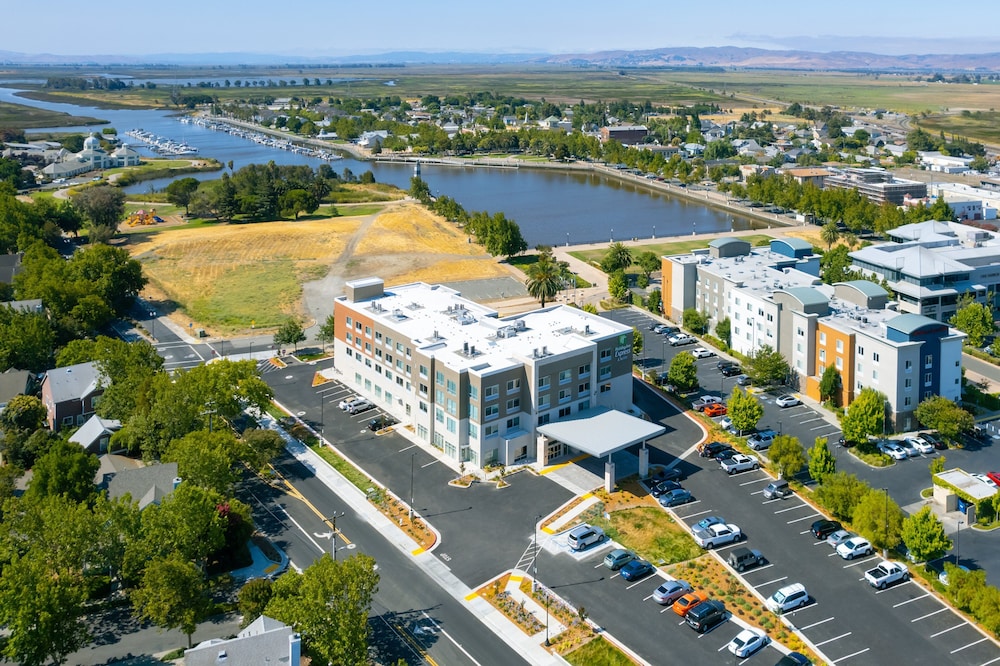 hol inn exp suisun city napa valley area