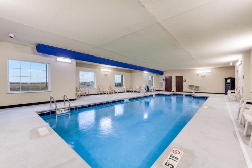 cobblestone hotel and suites cozad