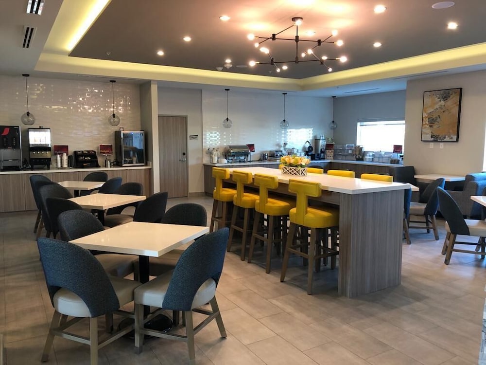 best western plus mid county