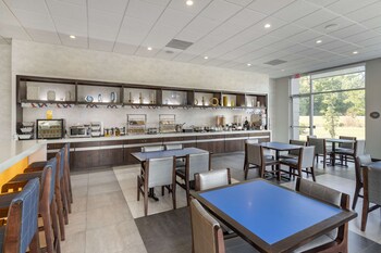 glo best western savannah gateway i 95