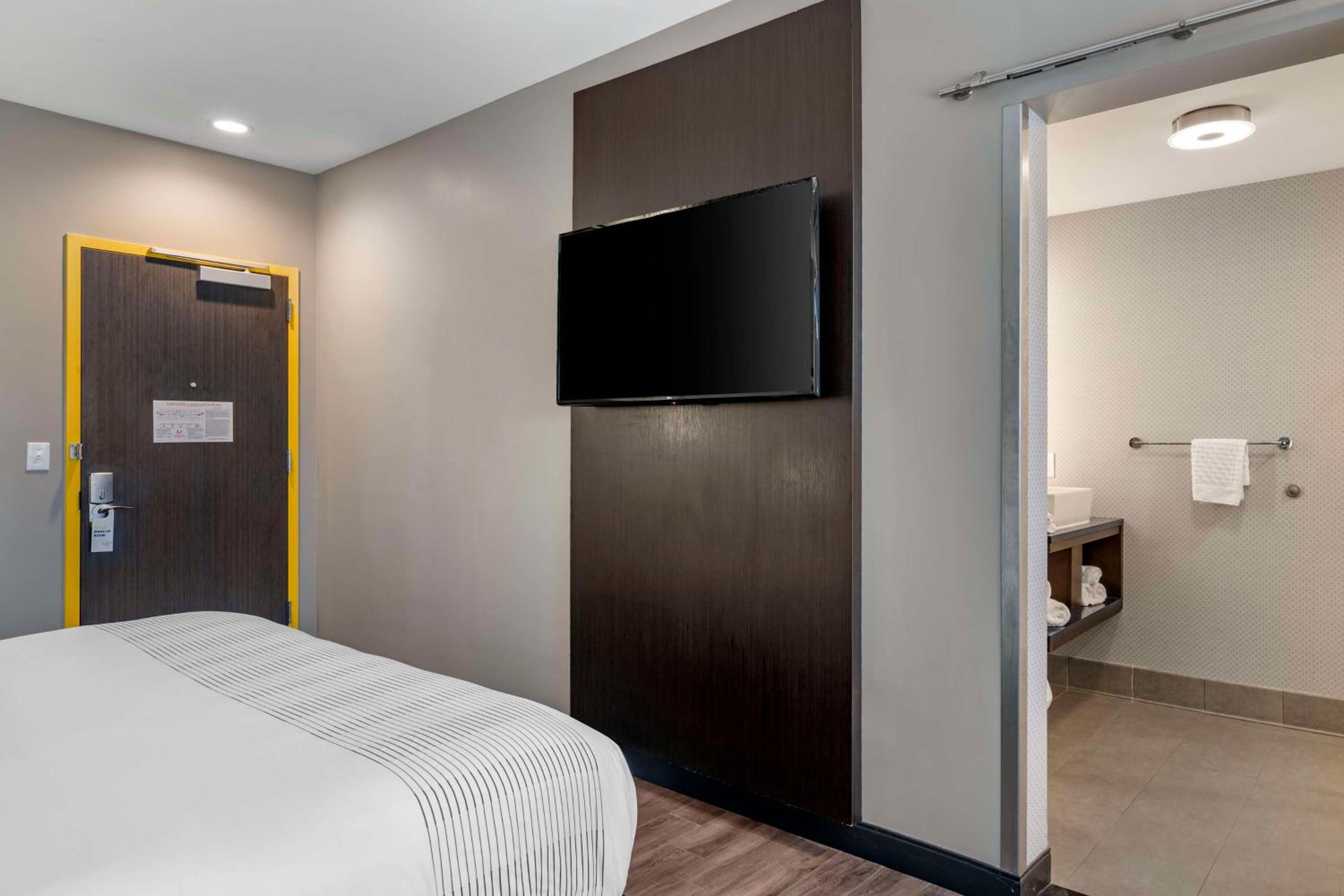 glo best western savannah gateway i 95