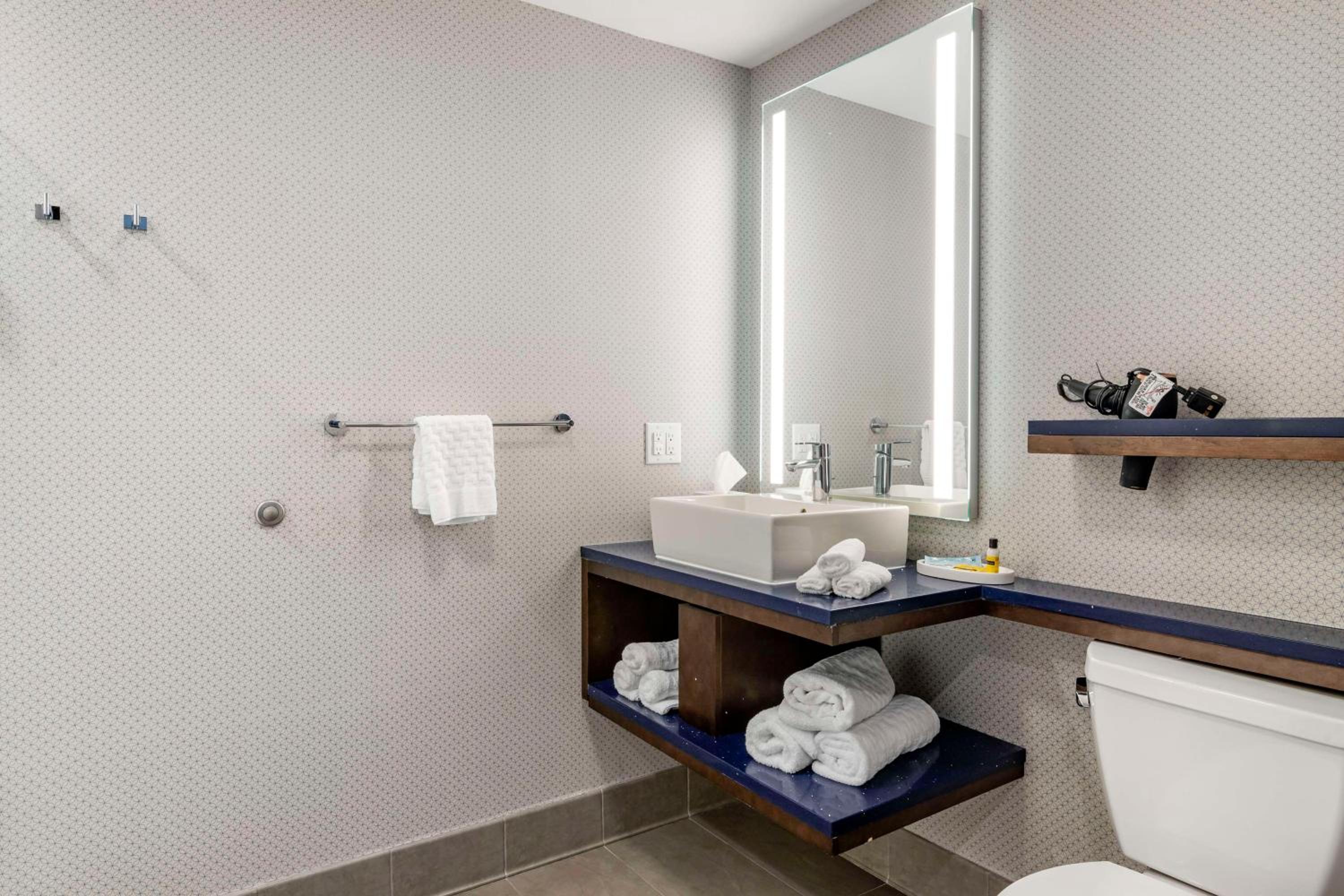 glo best western savannah gateway i 95