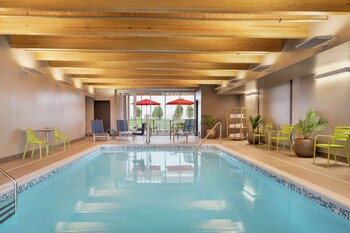 home2 suites by hilton martinsburg wv