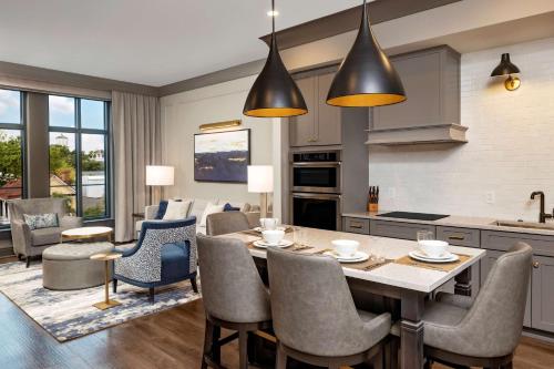 hilton club liberty place charleston