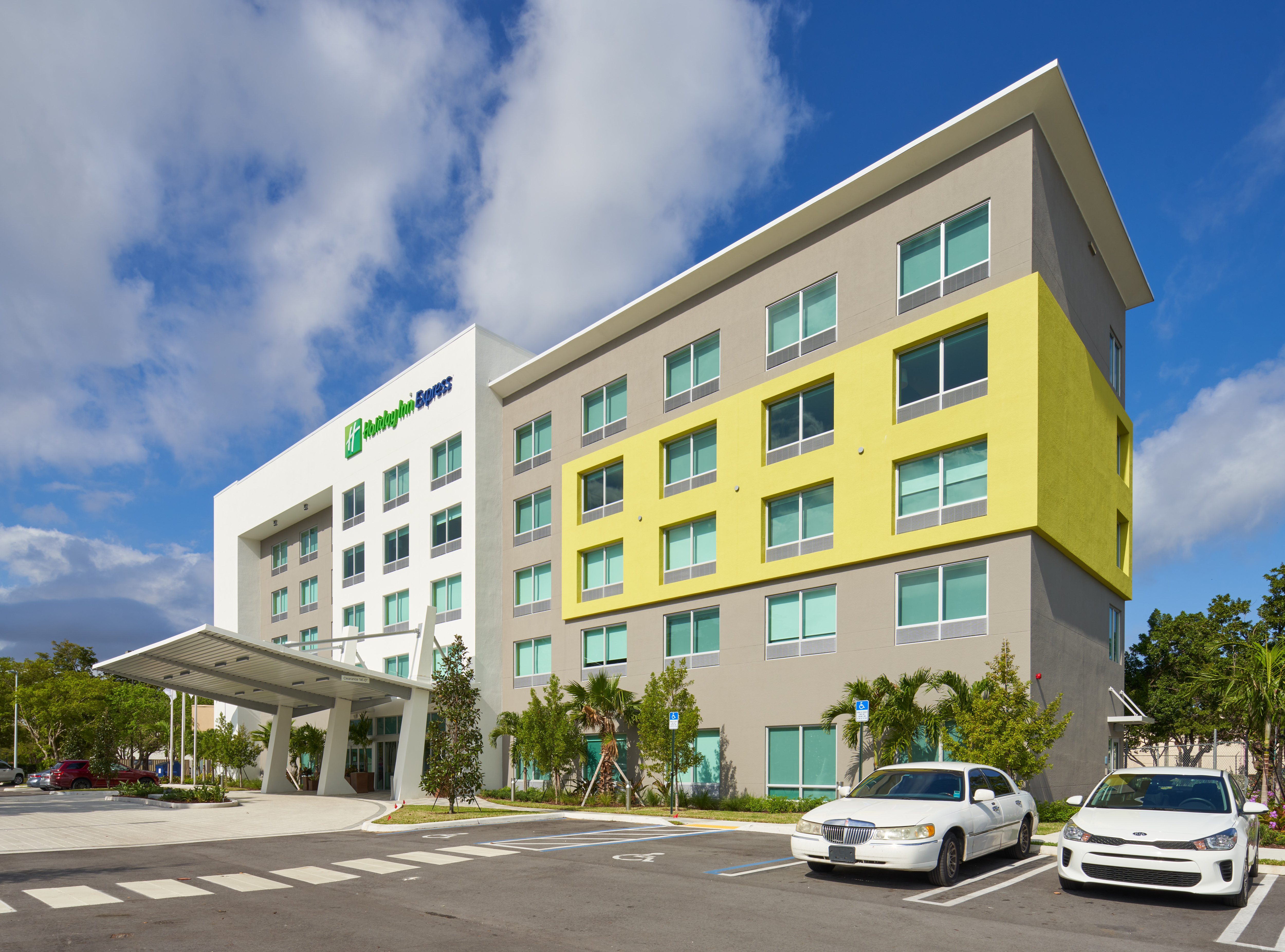 holiday inn express doral miami an ihg hotel