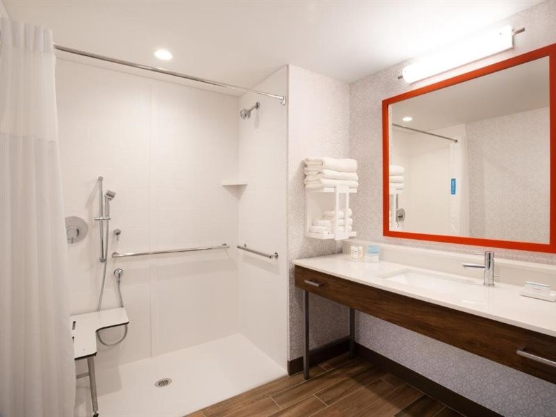 Hampton Inn & Suites North Port,Miami Beach>>Florida Gulf Coast,3 star