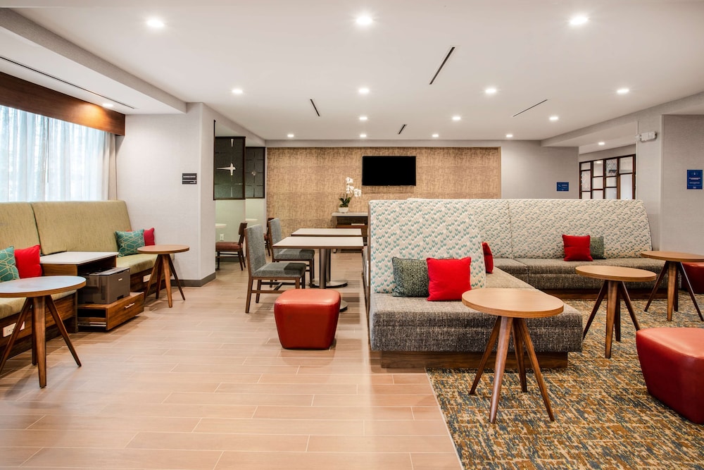 hampton inn and suites north port