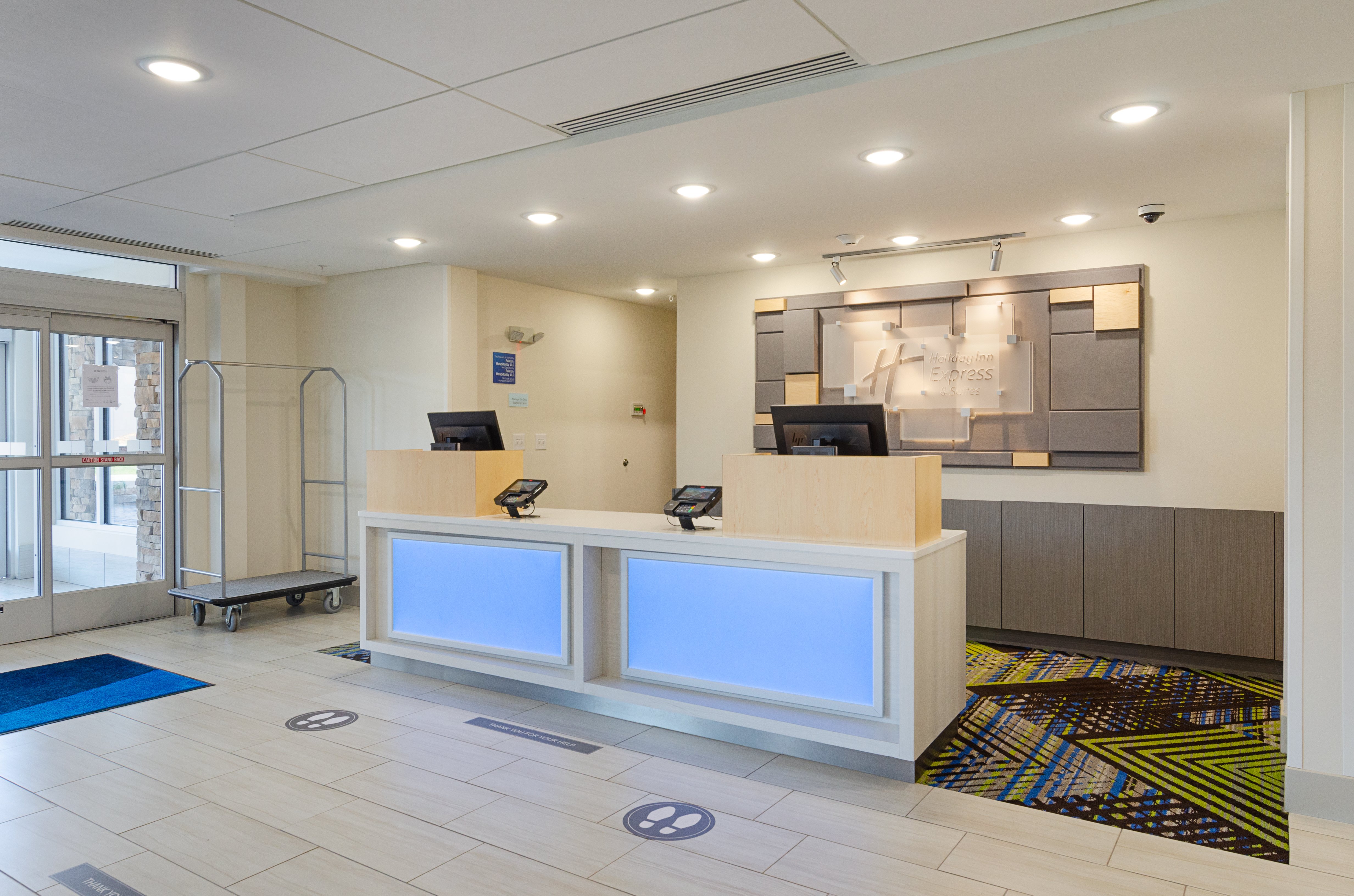 holiday inn express and suites abingdon an ihg hotel
