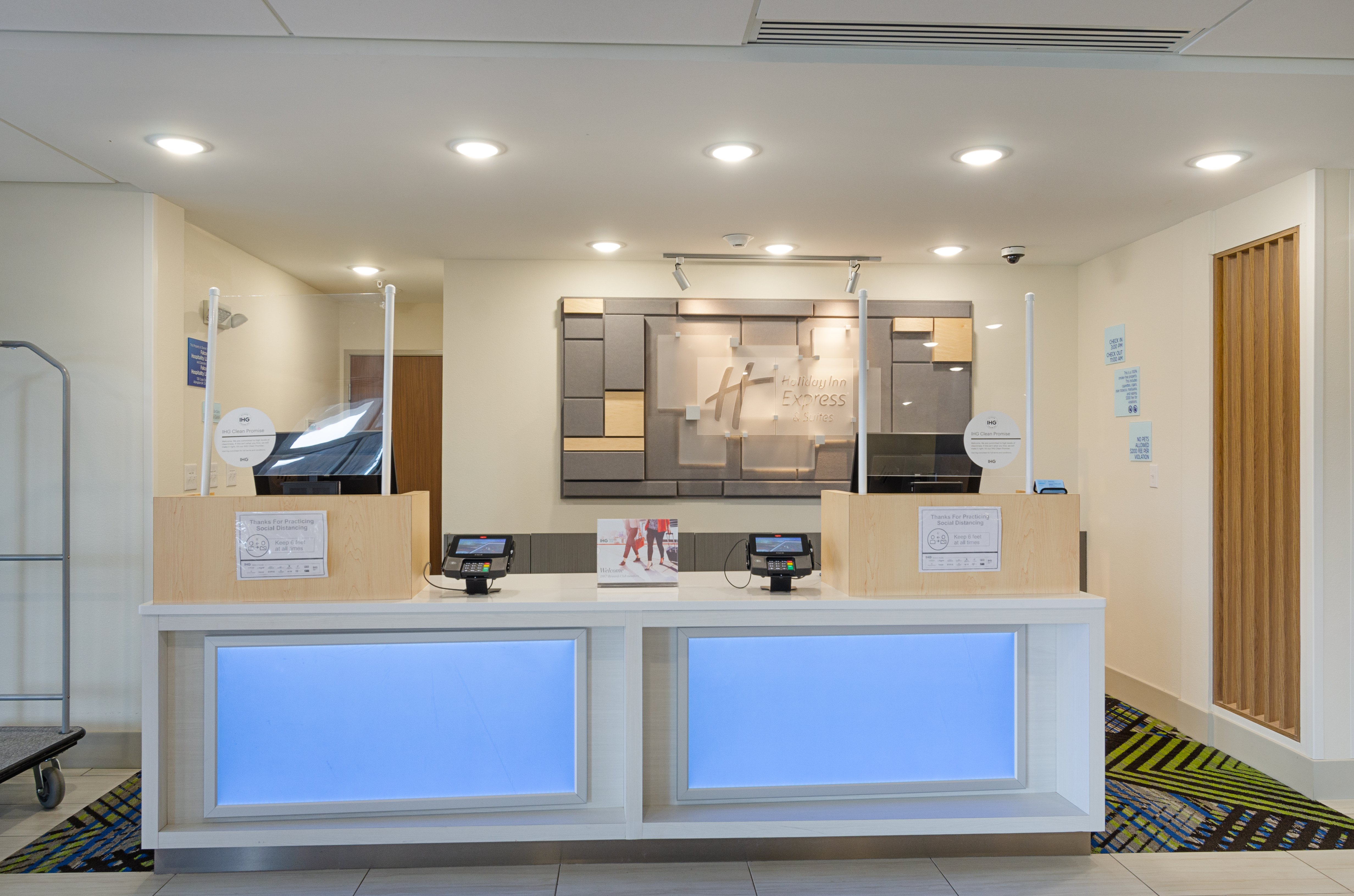 holiday inn express and suites abingdon an ihg hotel