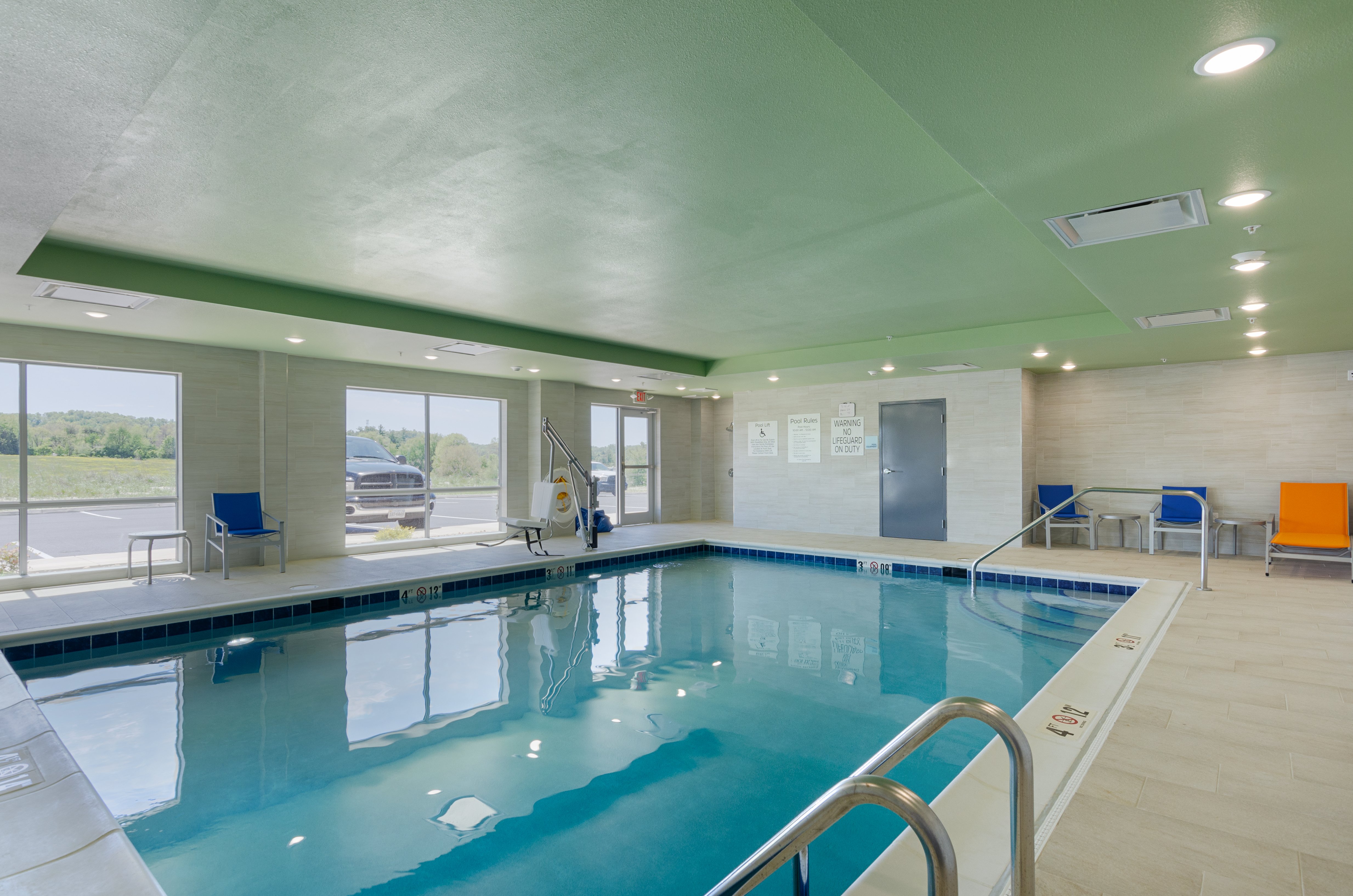 holiday inn express and suites abingdon an ihg hotel