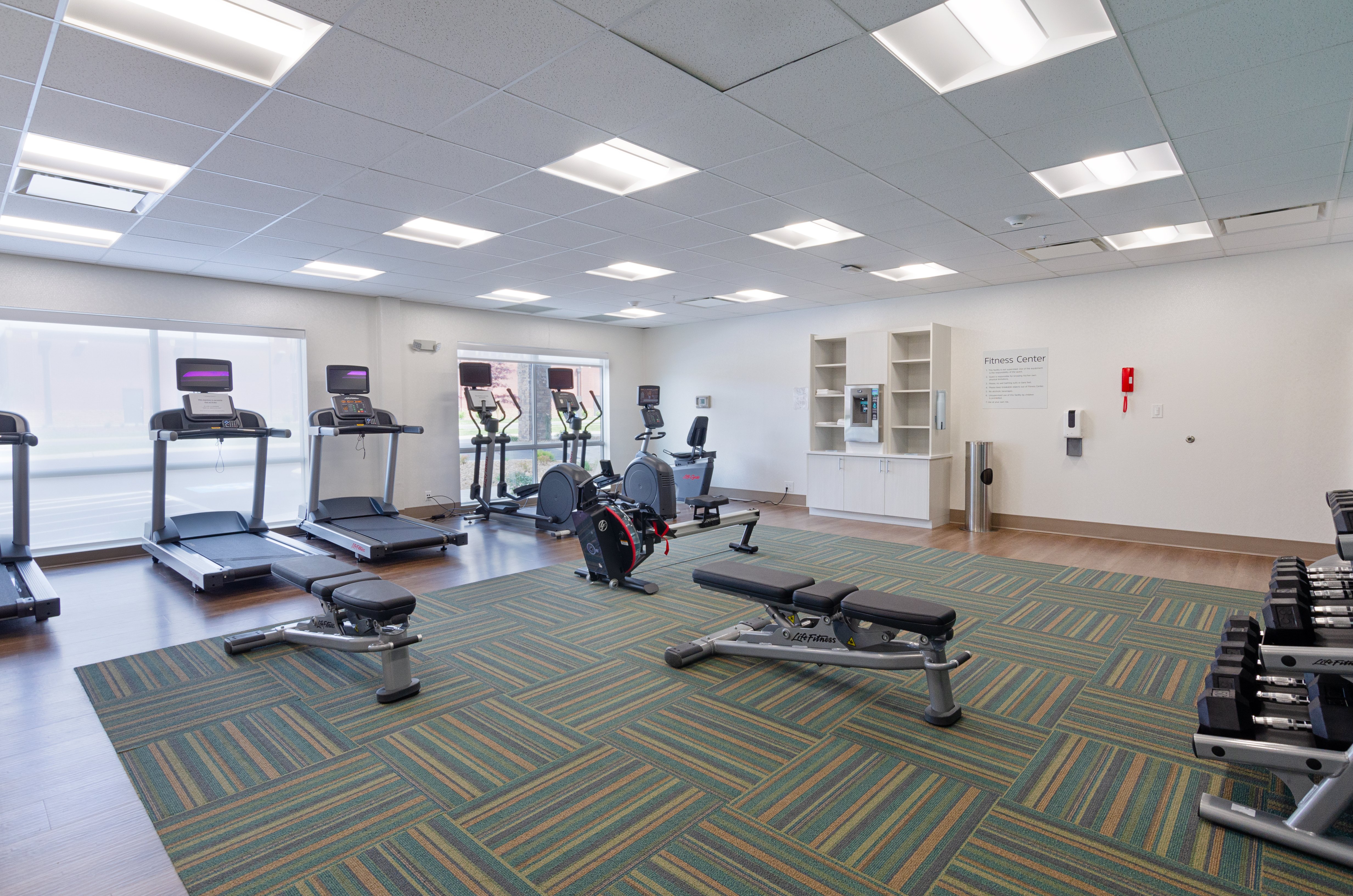 holiday inn express and suites abingdon an ihg hotel