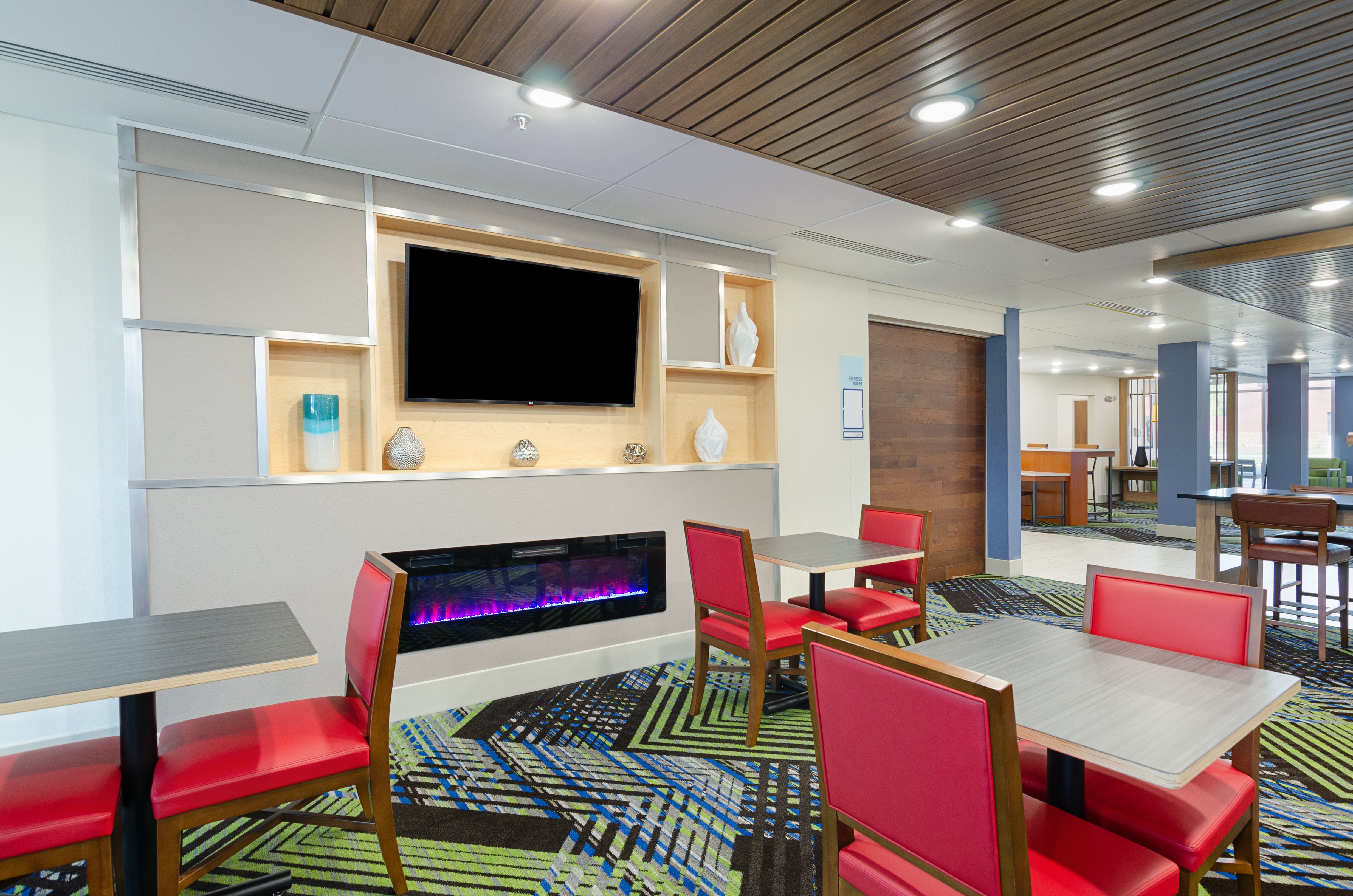 holiday inn express and suites abingdon an ihg hotel