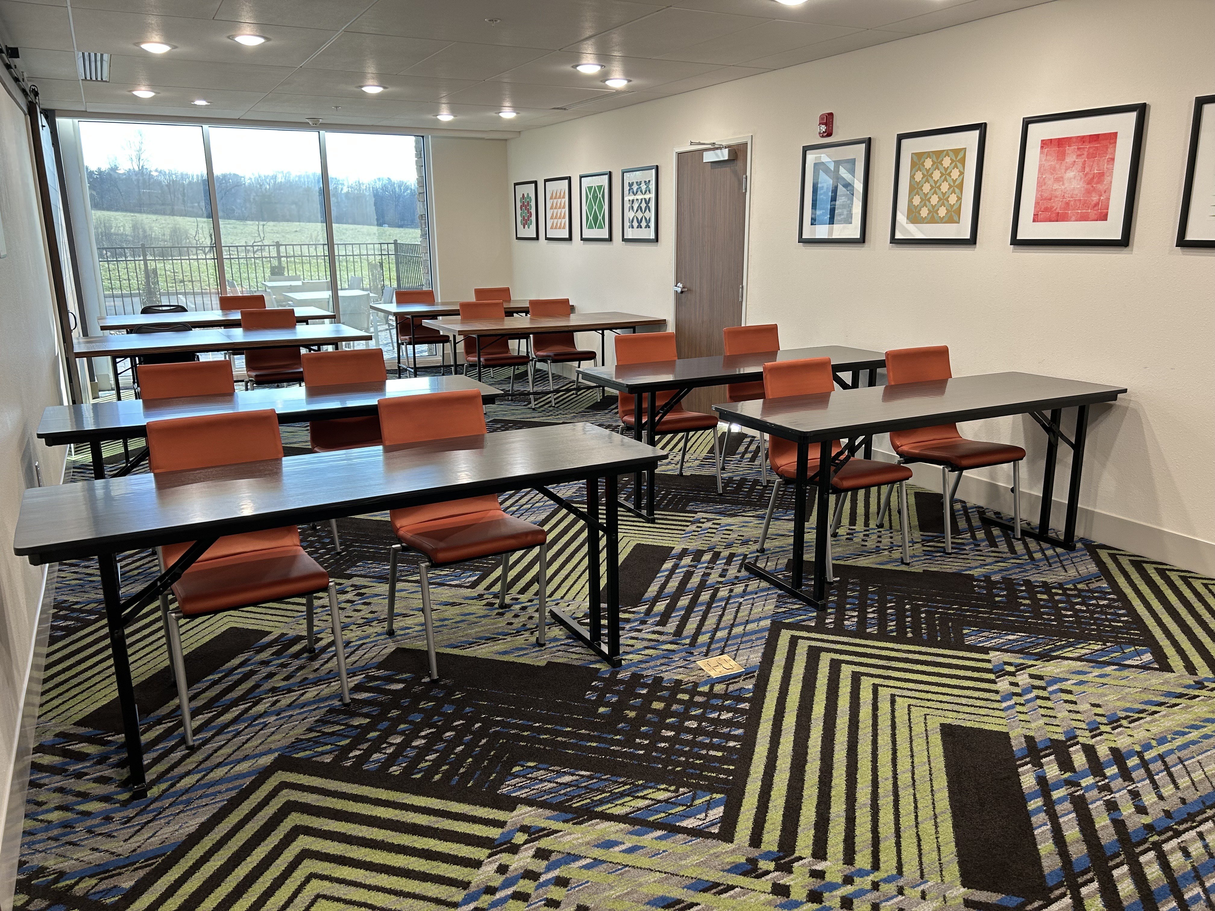 holiday inn express and suites abingdon an ihg hotel