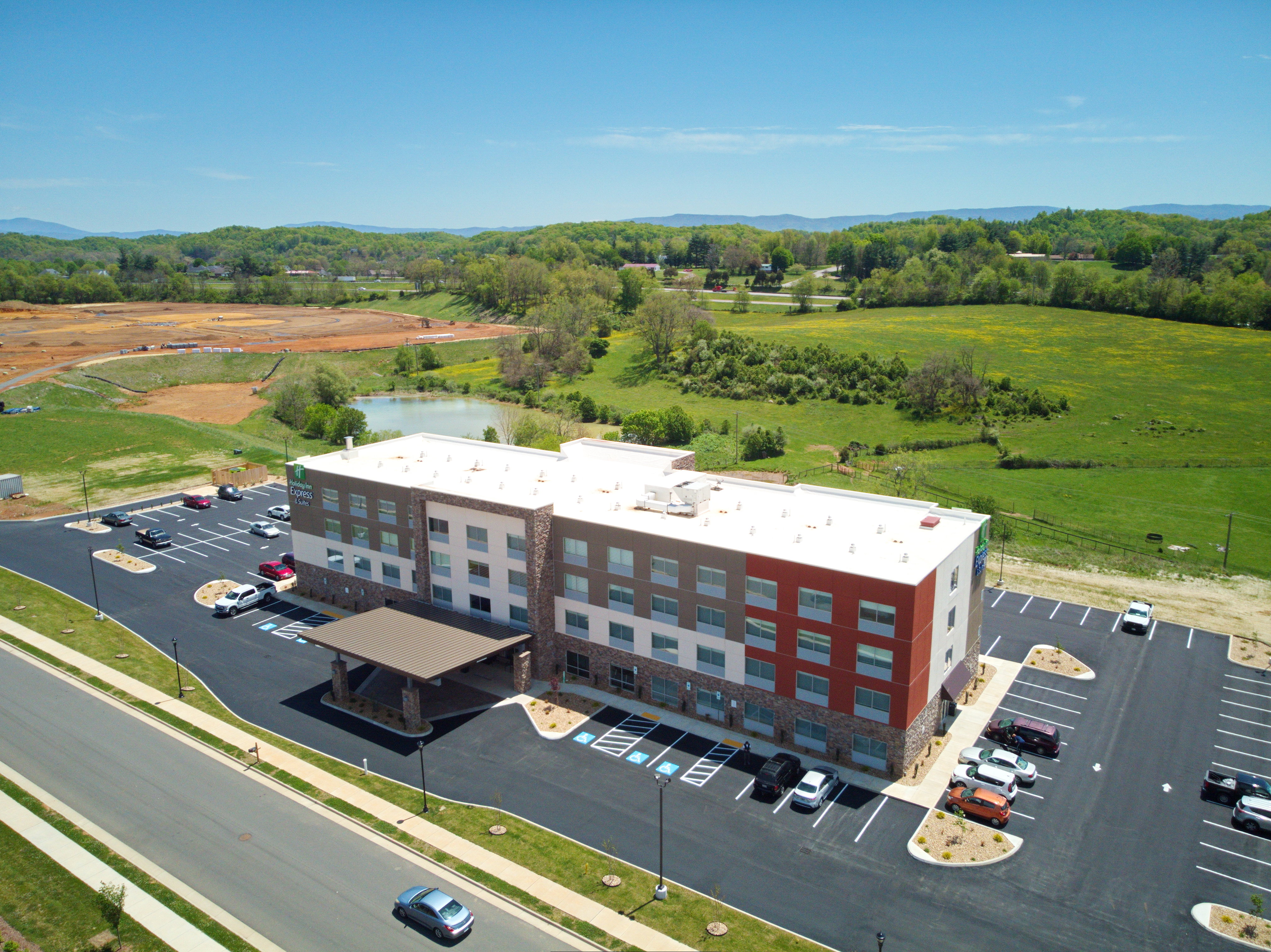 holiday inn express and suites abingdon an ihg hotel