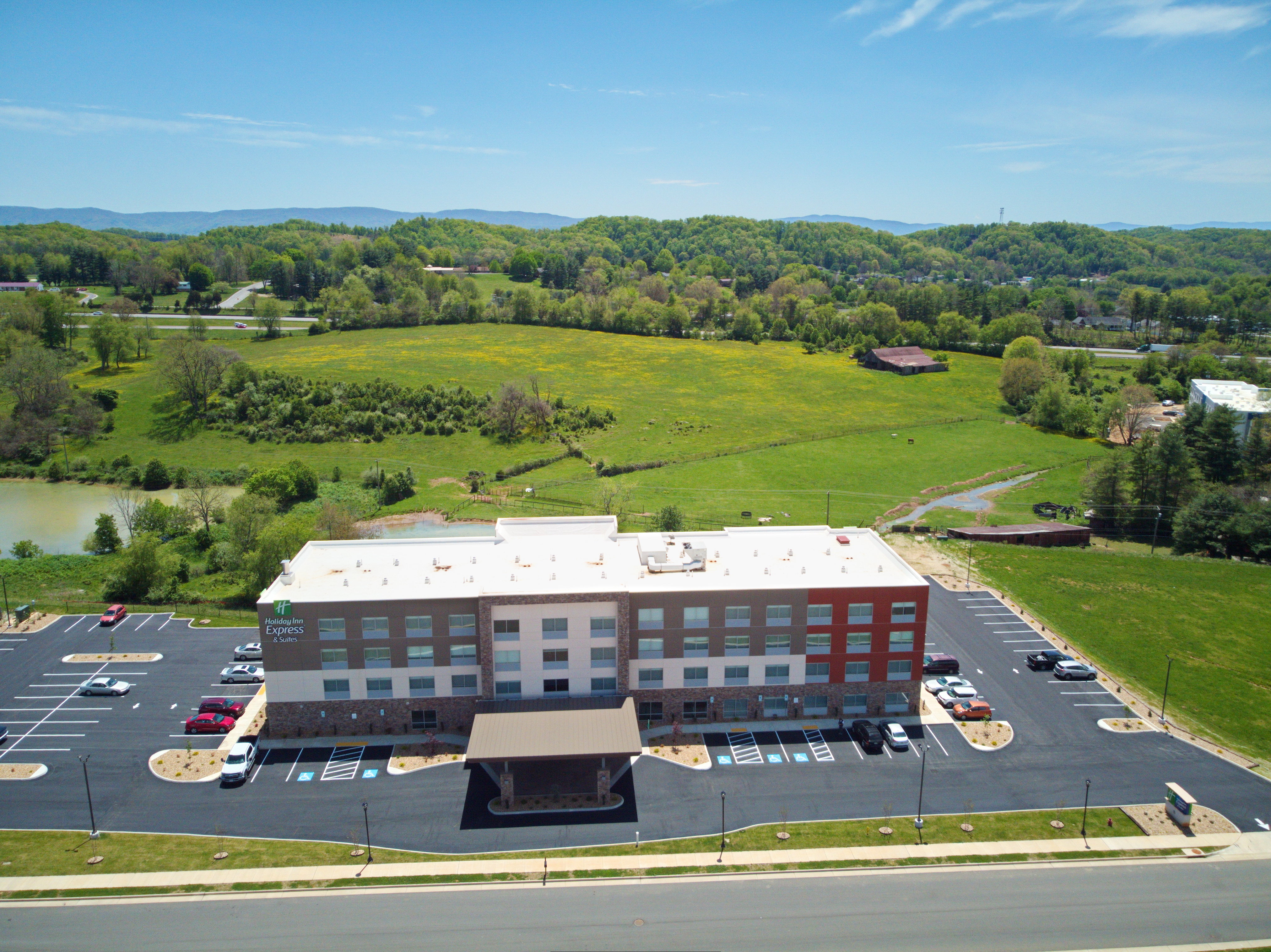 holiday inn express and suites abingdon an ihg hotel