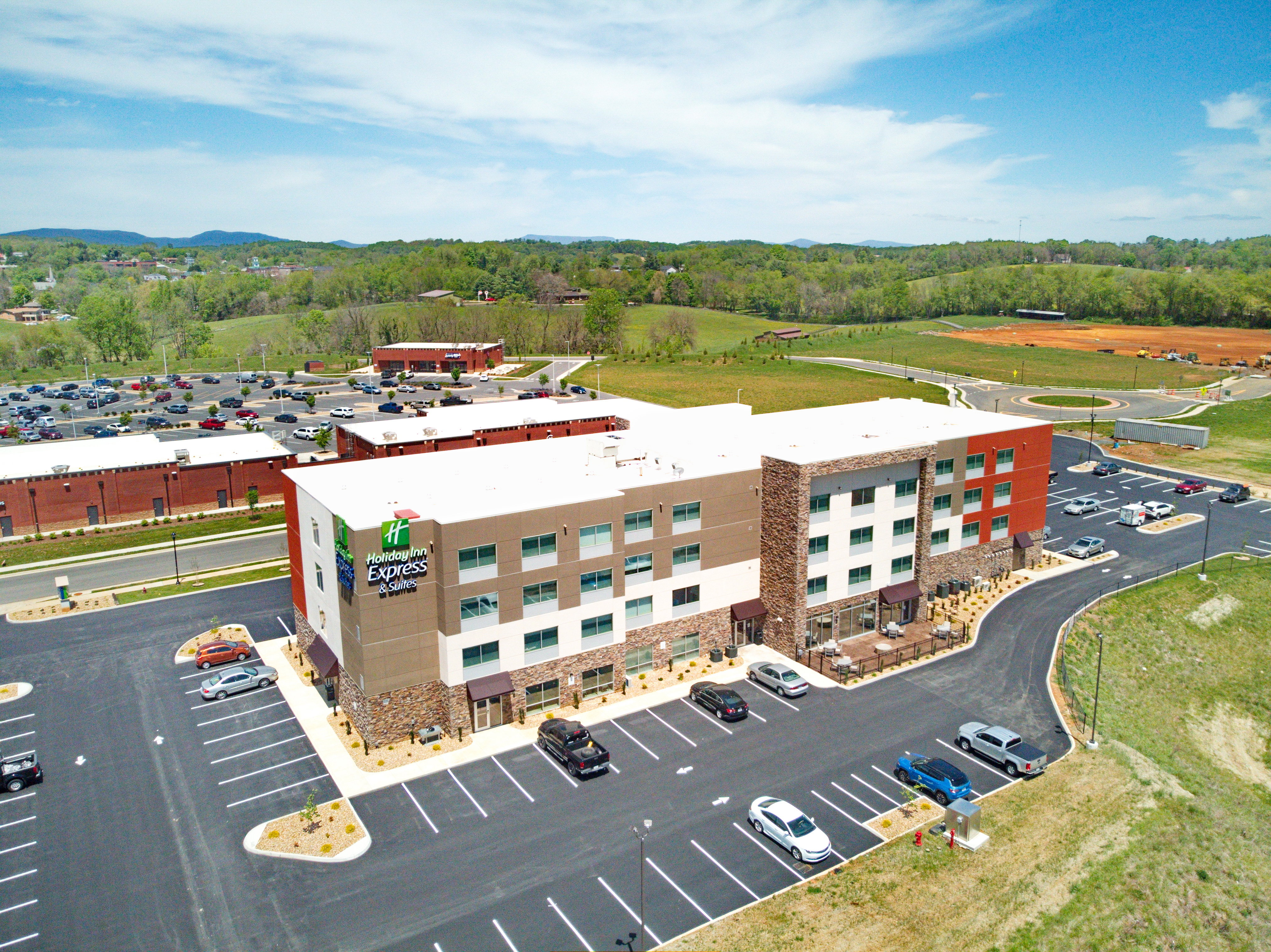 holiday inn express and suites abingdon an ihg hotel