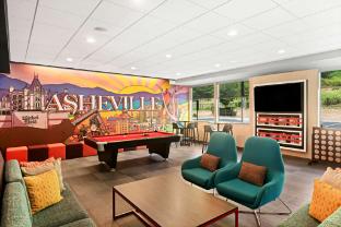 tru by hilton asheville blue ridge parkway