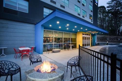tru by hilton asheville blue ridge parkway