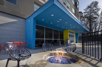 tru by hilton asheville blue ridge parkway