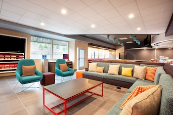 tru by hilton asheville blue ridge parkway