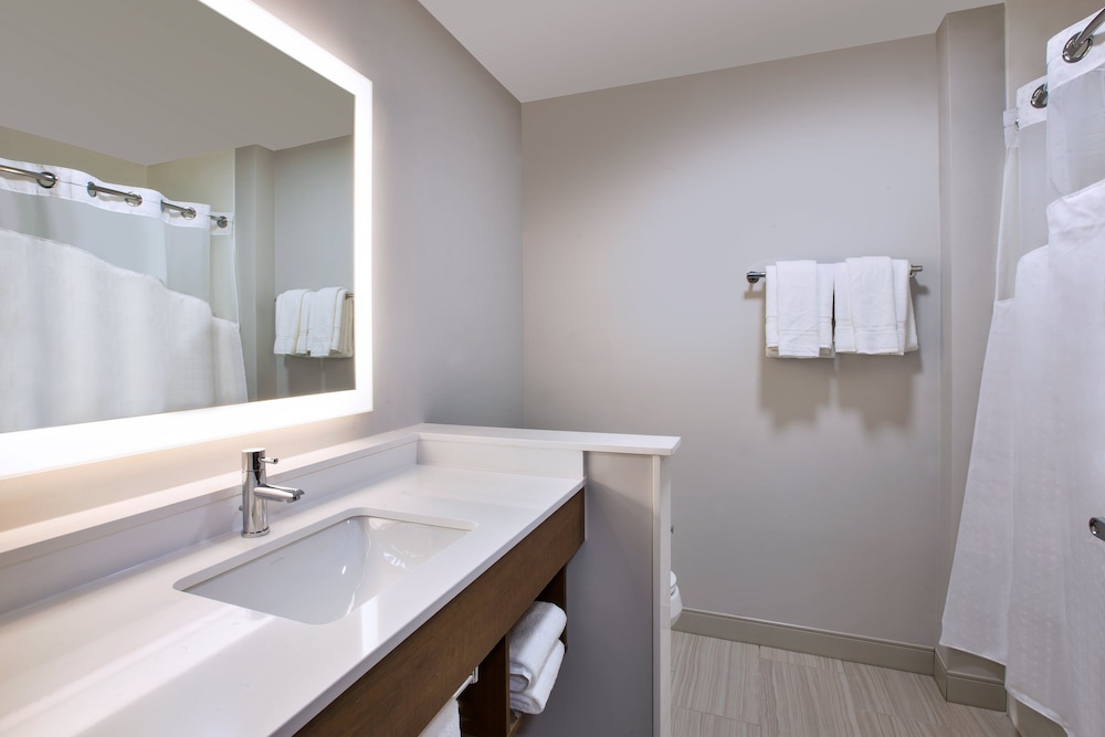 holiday inn express and suites wooster an ihg hotel