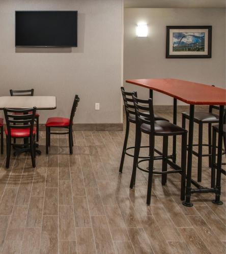 my place hotel green bay