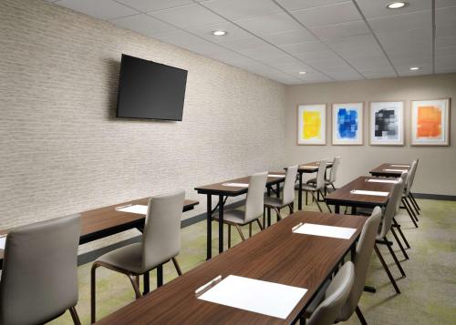 home2 suites troy