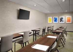 home2 suites troy