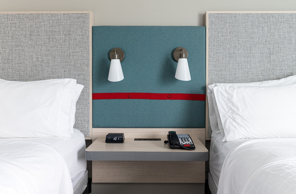 avid hotel summerville an ihg hotel