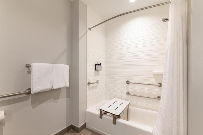 avid hotel summerville an ihg hotel