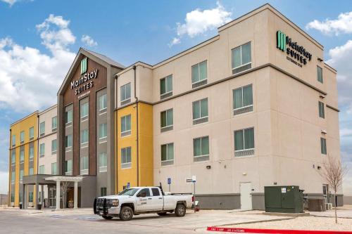 mainstay suites carlsbad south