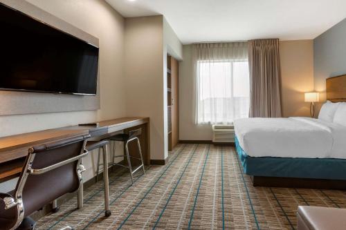 mainstay suites carlsbad south