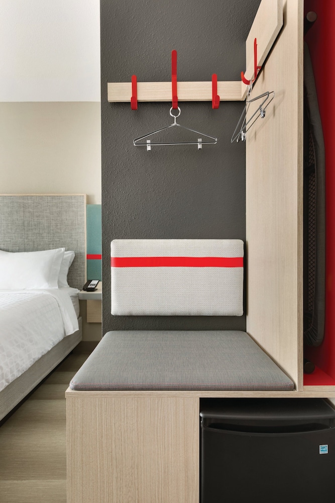 avid hotel boston logan airport revere
