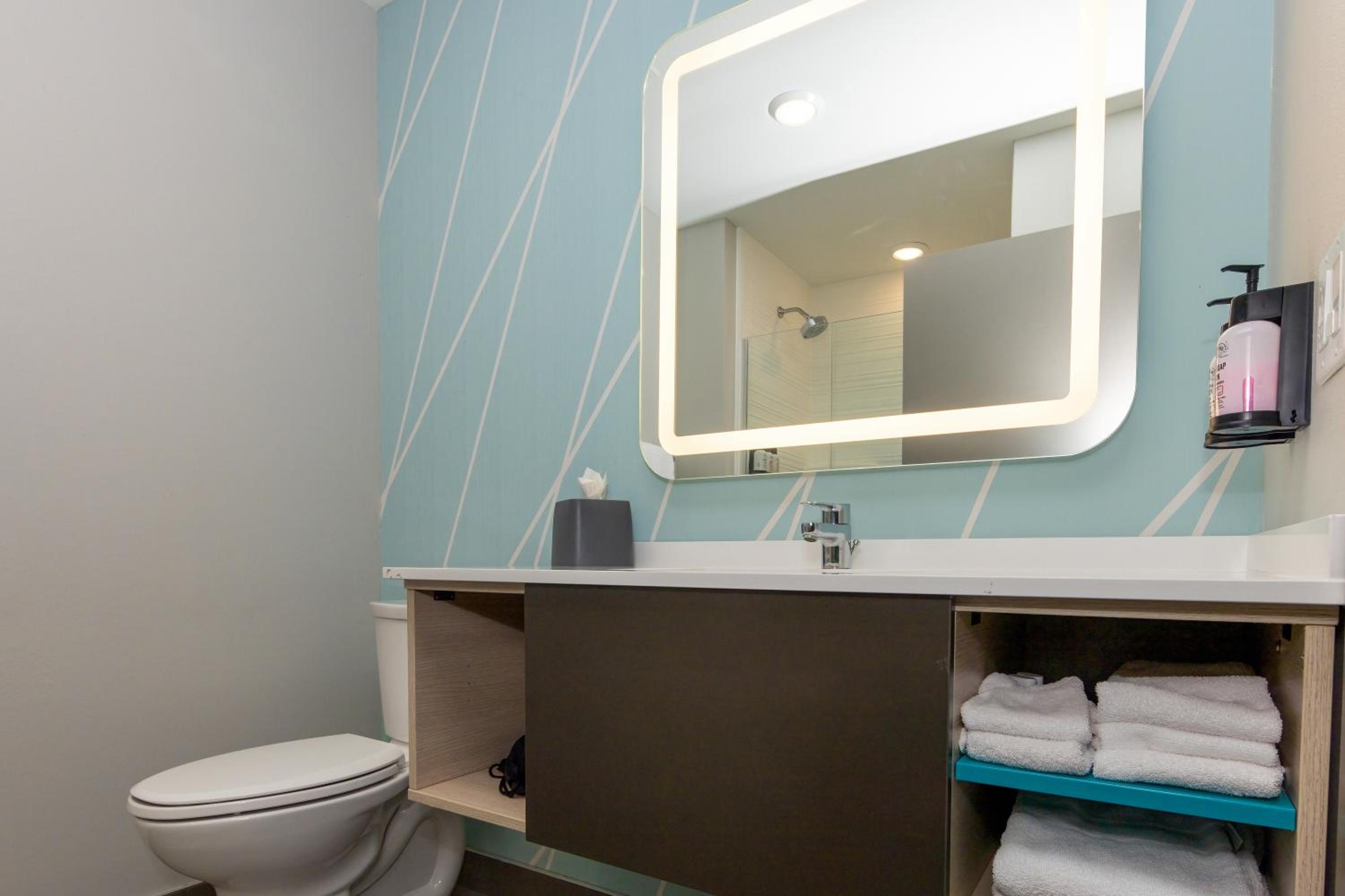avid hotels denver airport area an ihg hotel
