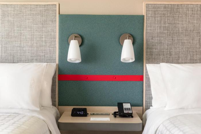 avid hotels denver airport area an ihg hotel