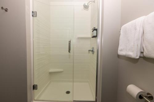 avid hotels denver airport area an ihg hotel