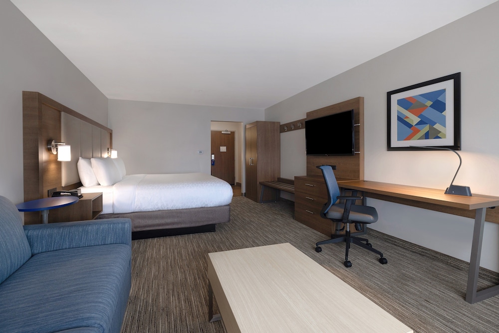 holiday inn express and suites grand rapids south wyoming