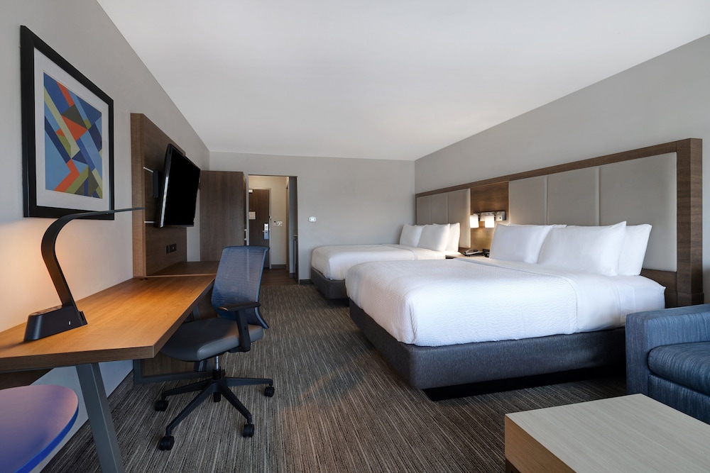 holiday inn express and suites grand rapids south wyoming