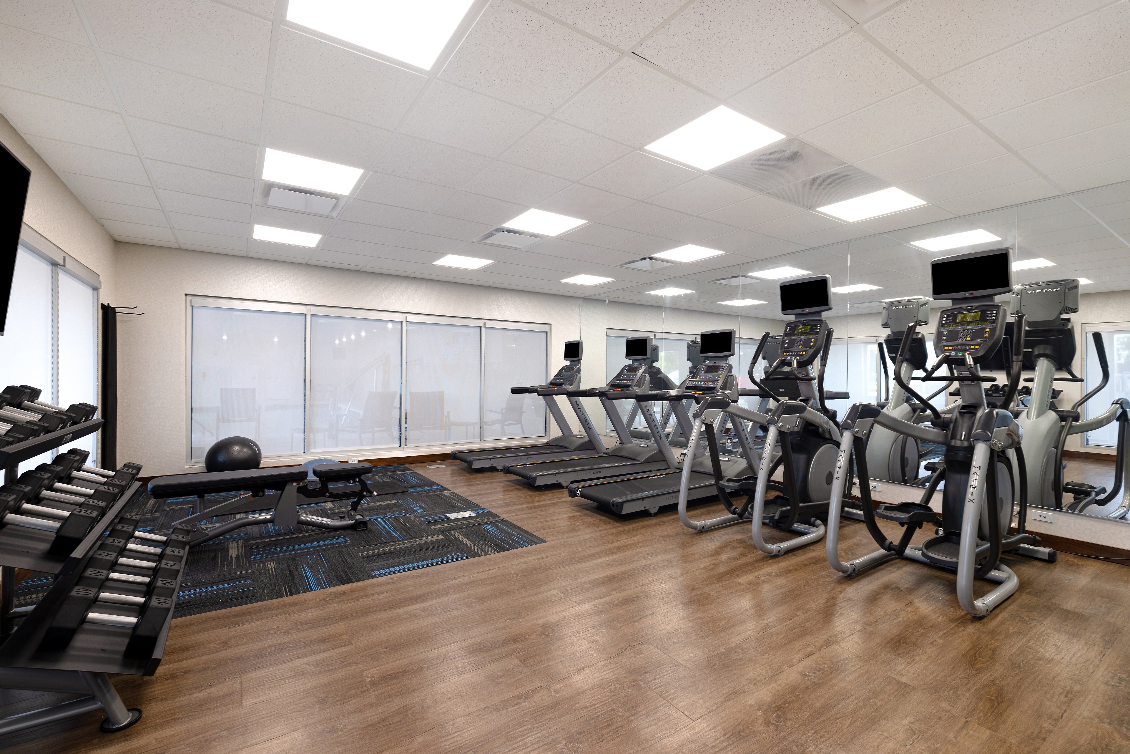 holiday inn express and suites grand rapids south wyoming