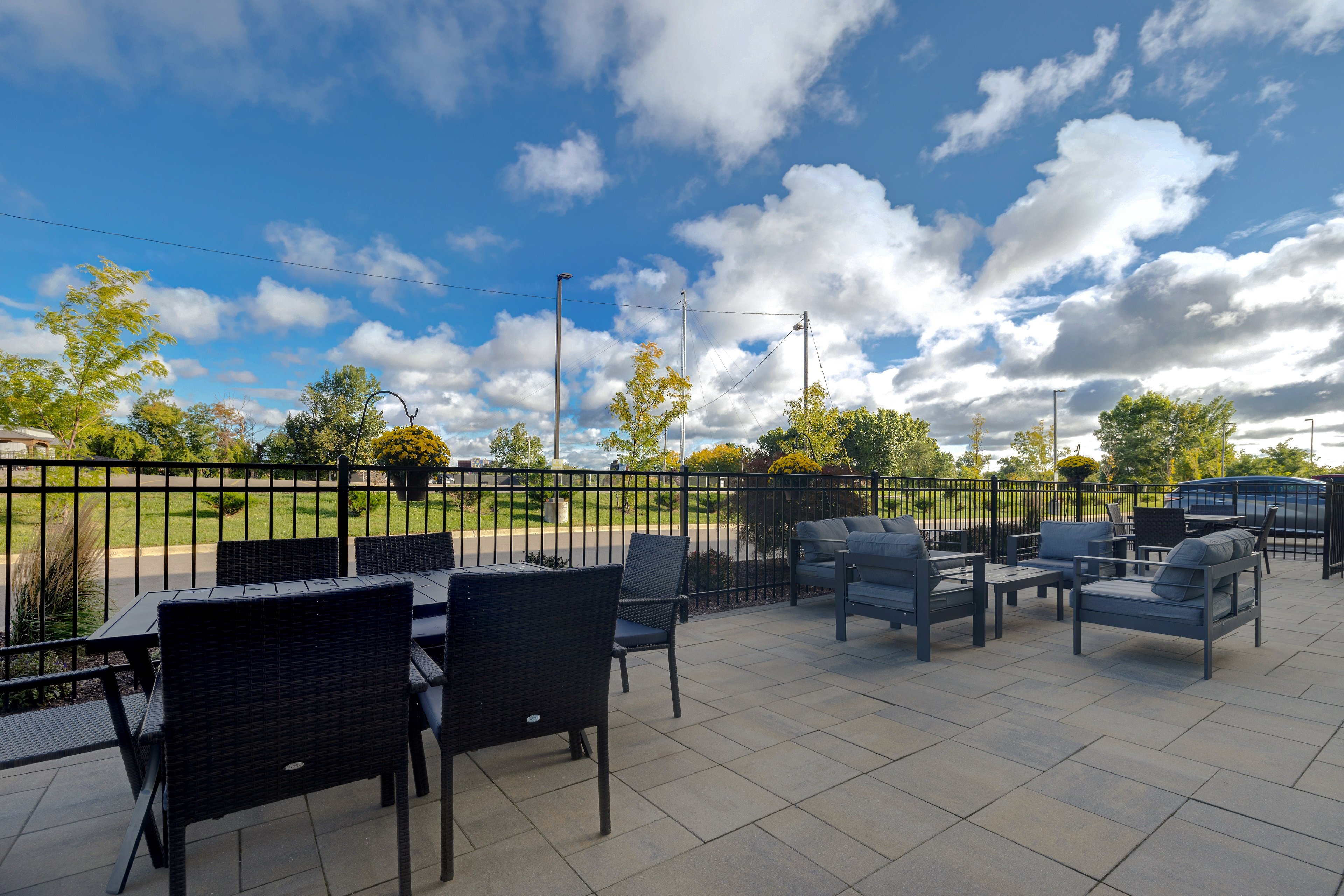 holiday inn express and suites grand rapids south wyoming