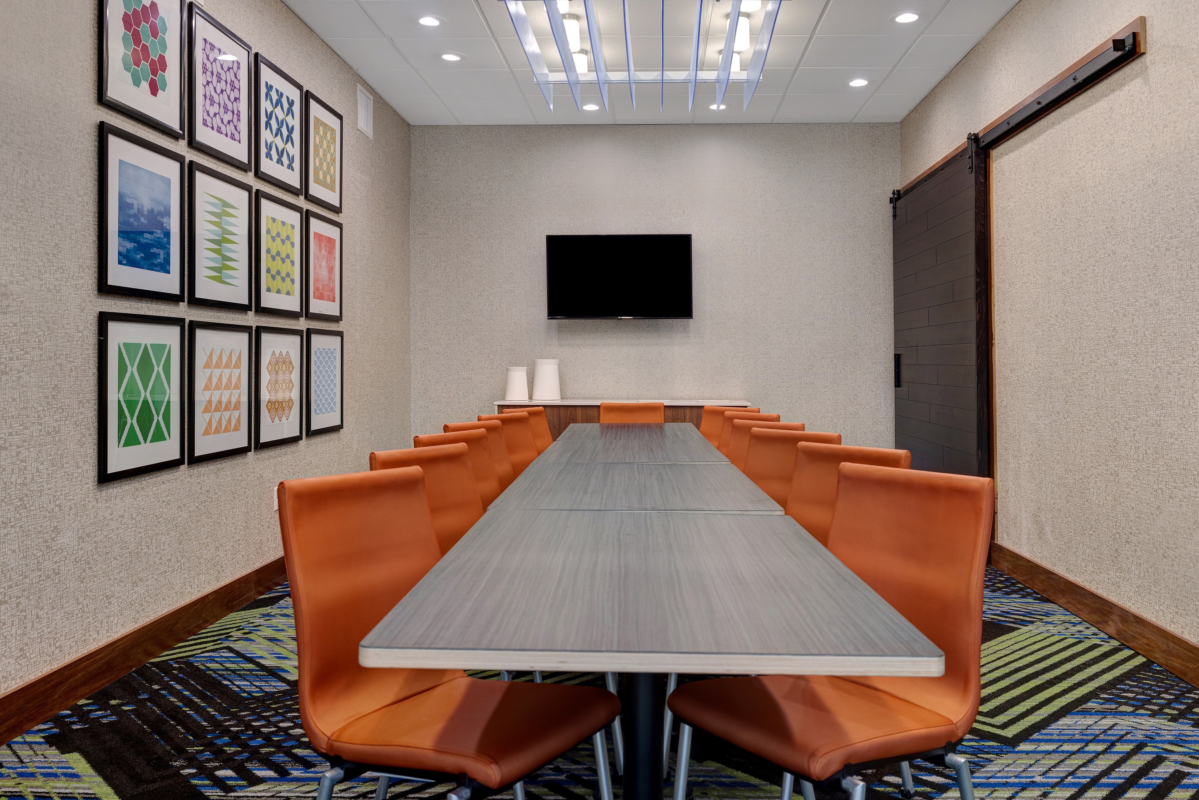 holiday inn express and suites grand rapids south wyoming