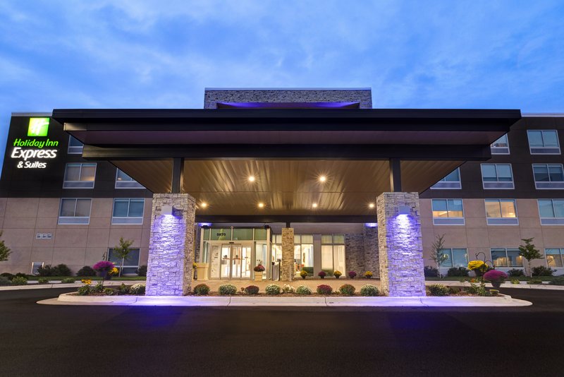 holiday inn express and suites grand rapids south wyoming