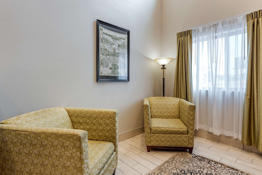 quality inn and suites evansville downtown