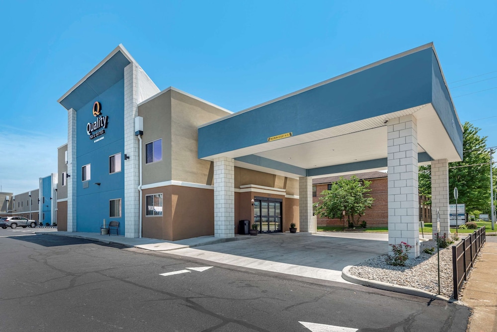 quality inn and suites evansville downtown