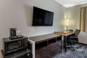quality inn and suites evansville downtown