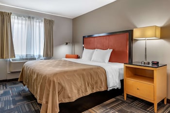 quality inn and suites evansville downtown