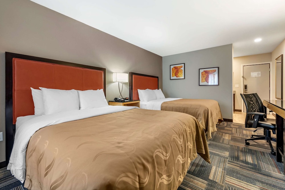 quality inn and suites evansville downtown